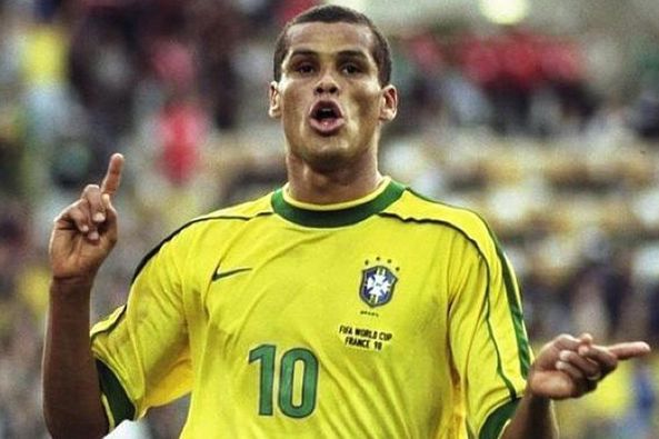 赫推上了全 赫推上了全